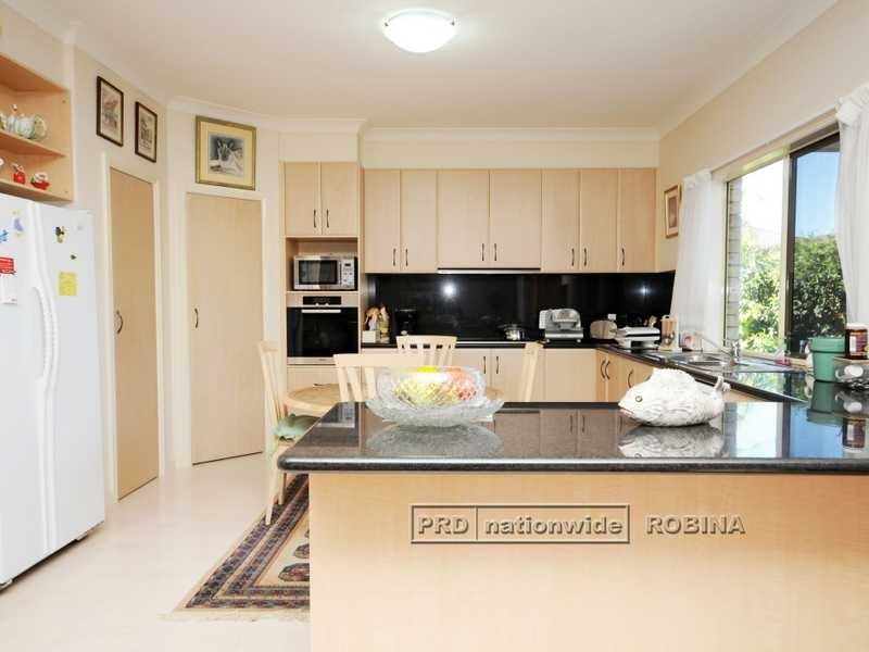 21 Silvermaple Street, Robina QLD 4226