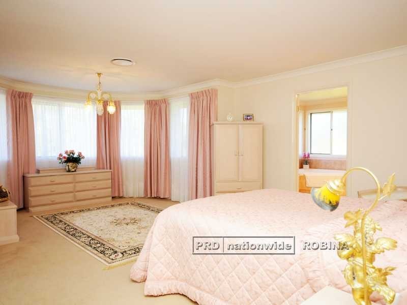 21 Silvermaple Street, Robina QLD 4226