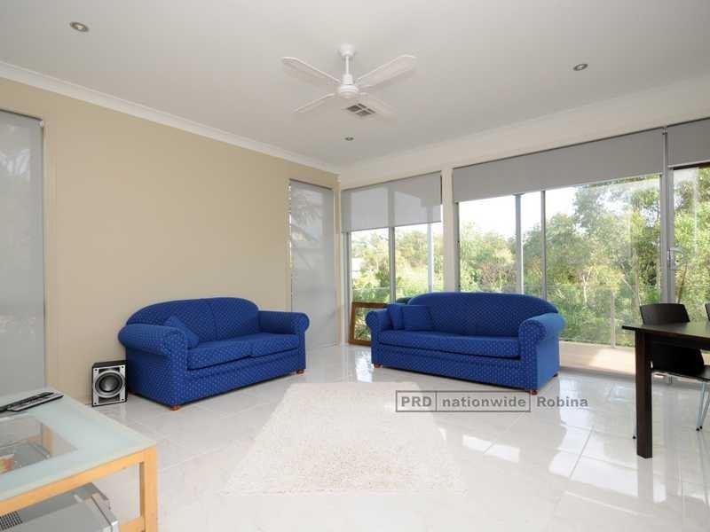 2 Lyra Court, Robina QLD 4226