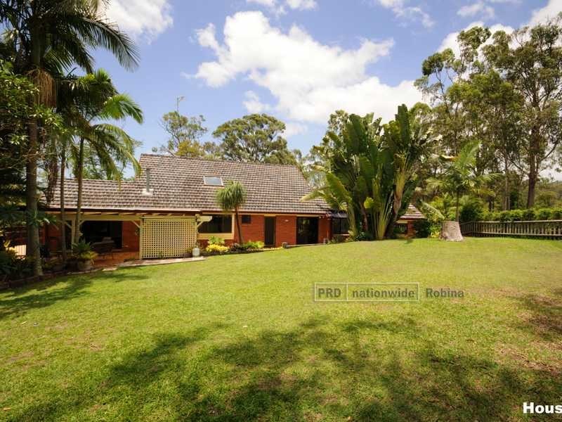 8 Gidya Rd, Mudgeeraba QLD 4213