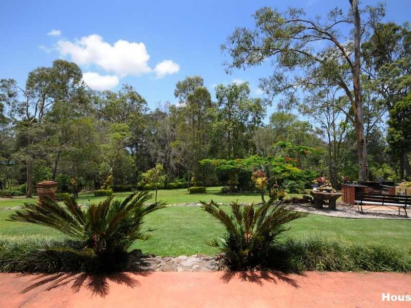 8 Gidya Rd, Mudgeeraba QLD 4213