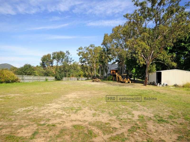 8 Baileys Rd, Tallai QLD 4213