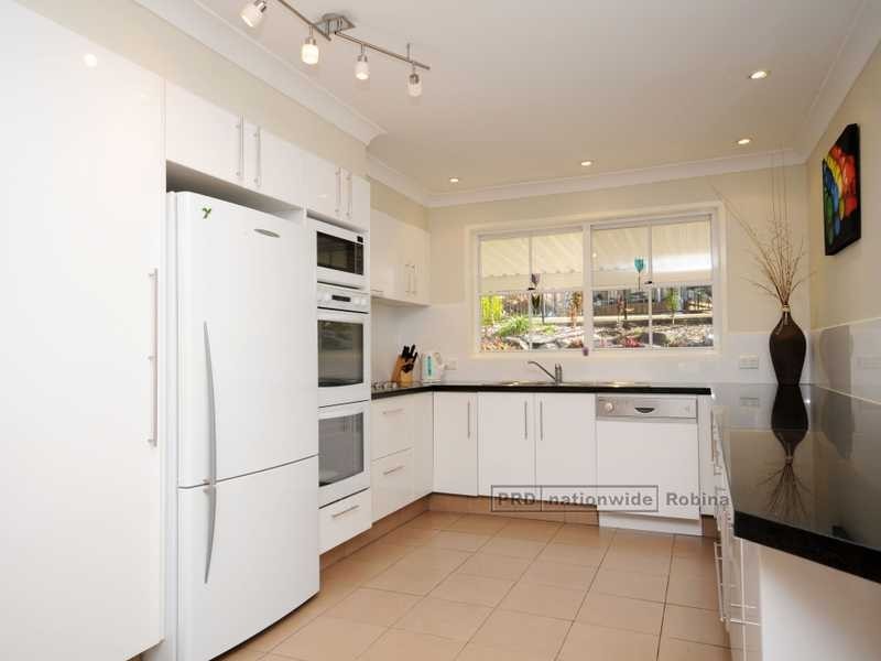 13 Warrambeen Place, Mudgeeraba QLD 4213