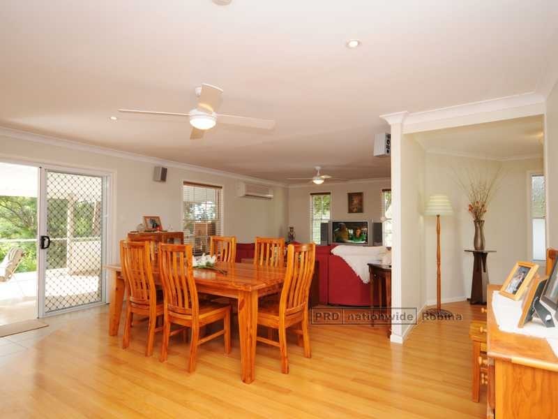 13 Warrambeen Place, Mudgeeraba QLD 4213