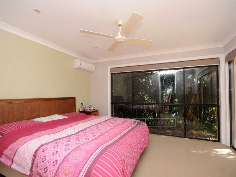 46 Peach Drive, Robina QLD 4226