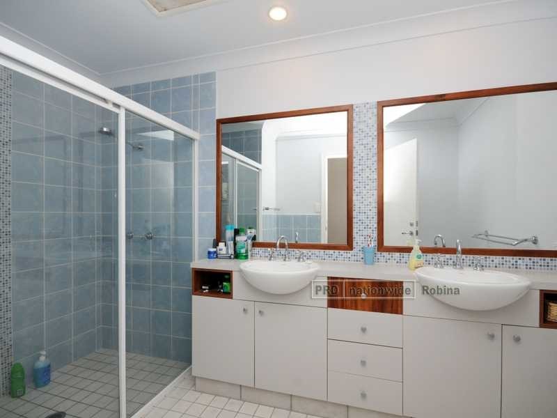 46 Peach Drive, Robina QLD 4226