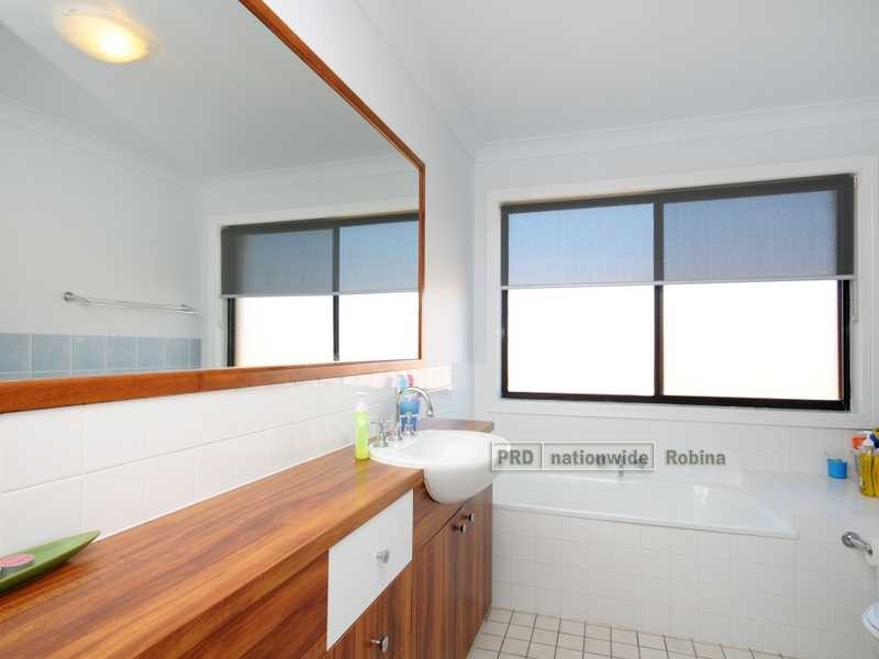 46 Peach Drive, Robina QLD 4226