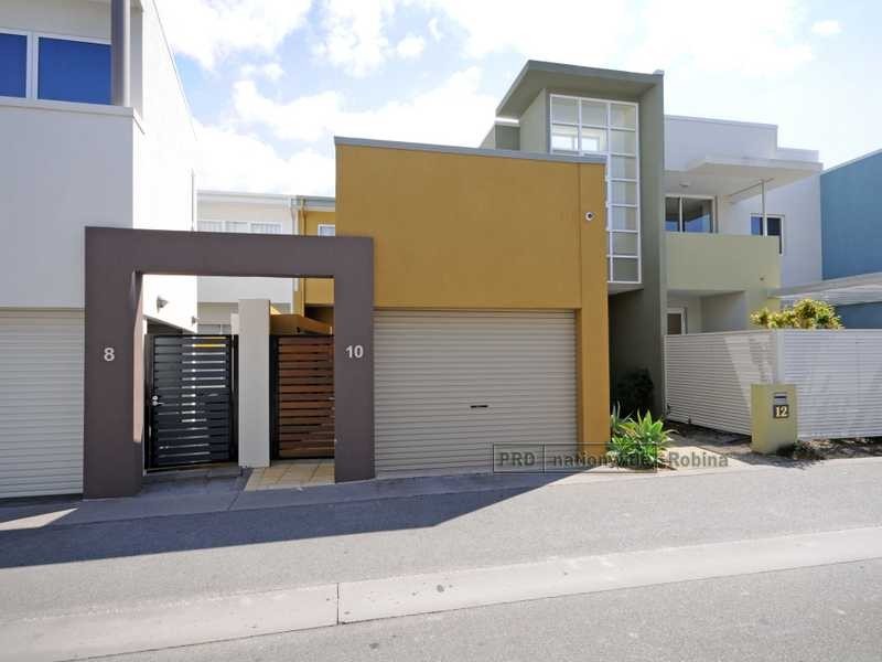 10 Lader Terrace, Varsity Lakes QLD 4227