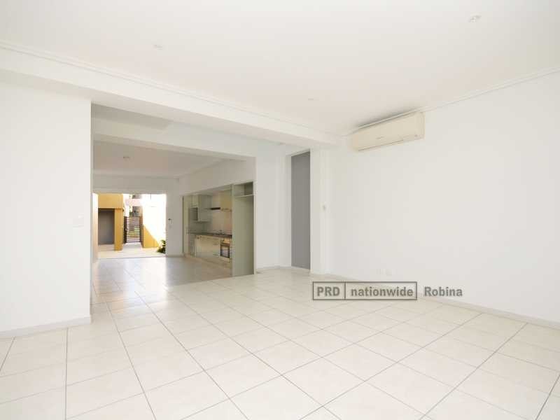 10 Lader Terrace, Varsity Lakes QLD 4227