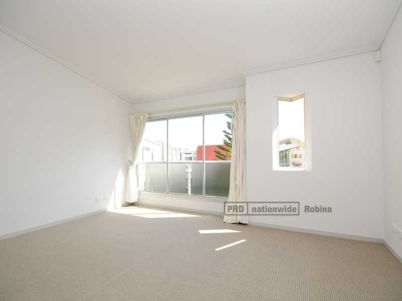 10 Lader Terrace, Varsity Lakes QLD 4227