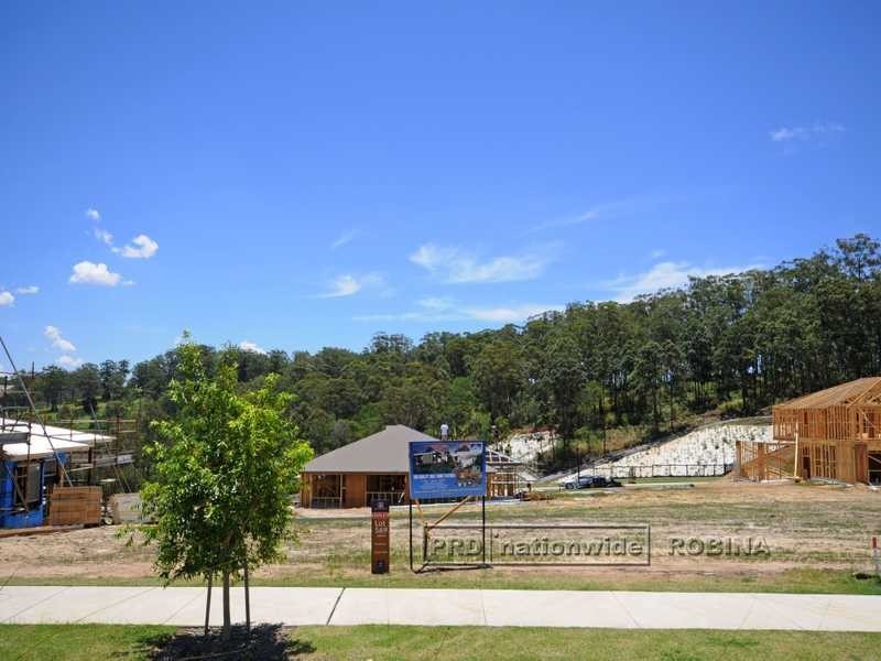 93 Observatory Drive, Reedy Creek QLD 4227