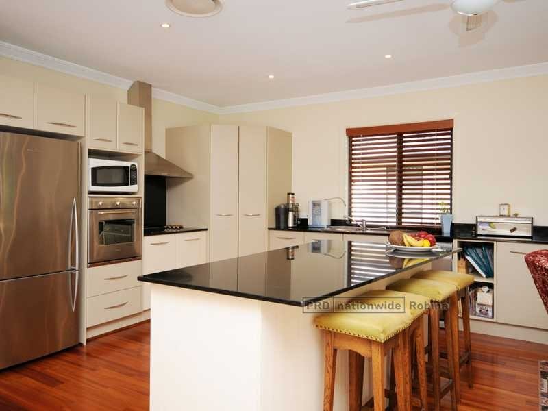 14 Northpoint Close, Robina QLD 4226