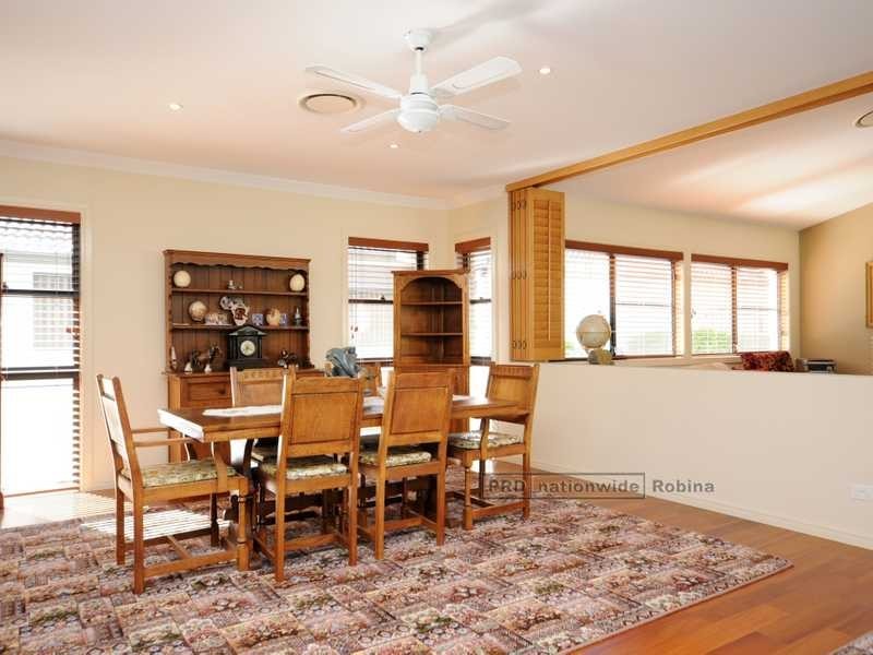 14 Northpoint Close, Robina QLD 4226