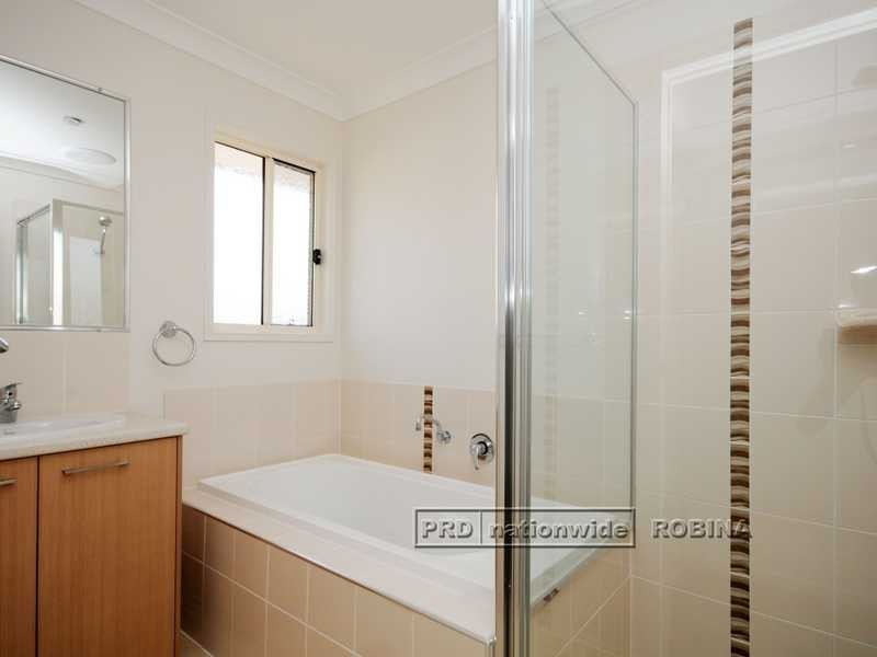 16 Armani Avenue, Pimpama QLD 4209