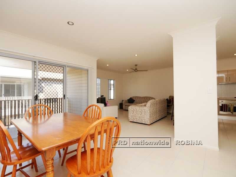 Unit 6/7 Castello Circuit, Varsity Lakes QLD 4227