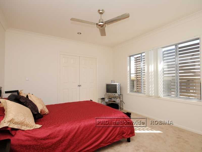 Unit 6/7 Castello Circuit, Varsity Lakes QLD 4227