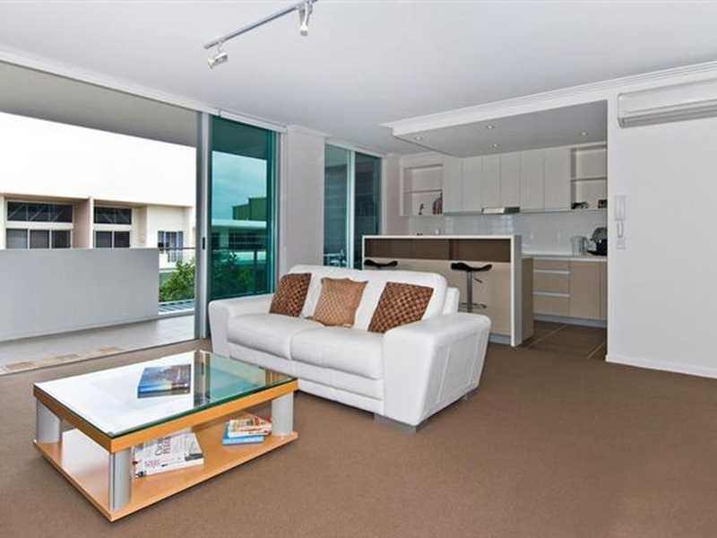 Unit 13/220 Varsity Parade, Varsity Lakes QLD 4227