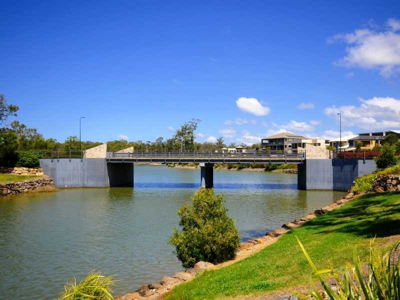 Unit 13/220 Varsity Parade, Varsity Lakes QLD 4227