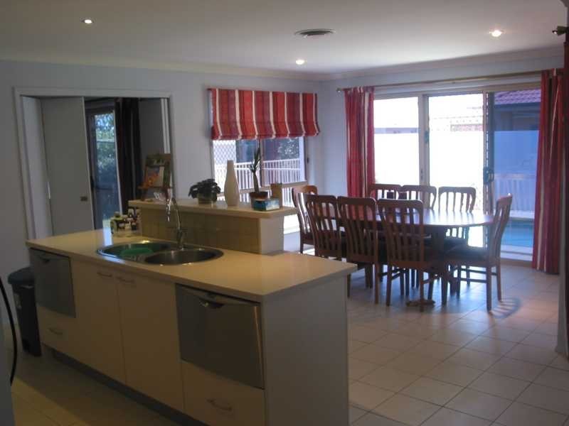 1 Avellino Drive, Varsity Lakes QLD 4227