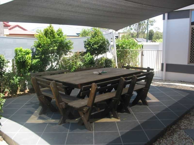 1 Avellino Drive, Varsity Lakes QLD 4227