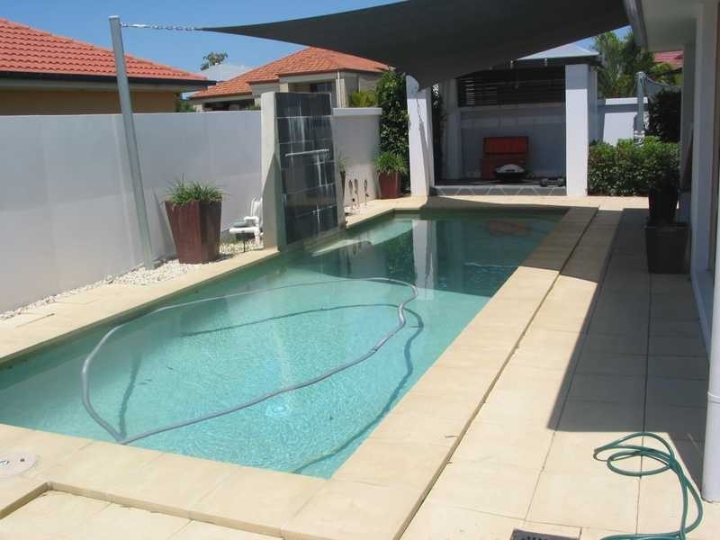 1 Avellino Drive, Varsity Lakes QLD 4227