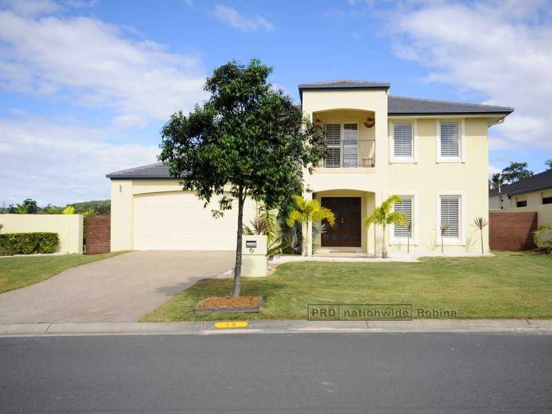 19 Heights Drive, Robina QLD 4226