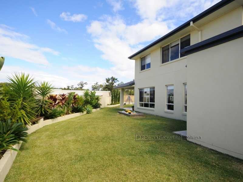 19 Heights Drive, Robina QLD 4226