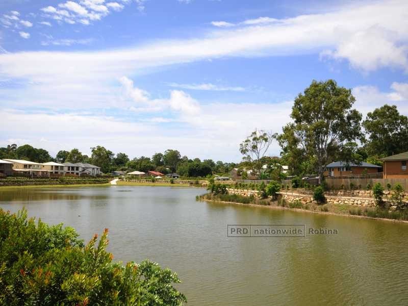 10 Marks Drive, Varsity Lakes QLD 4227