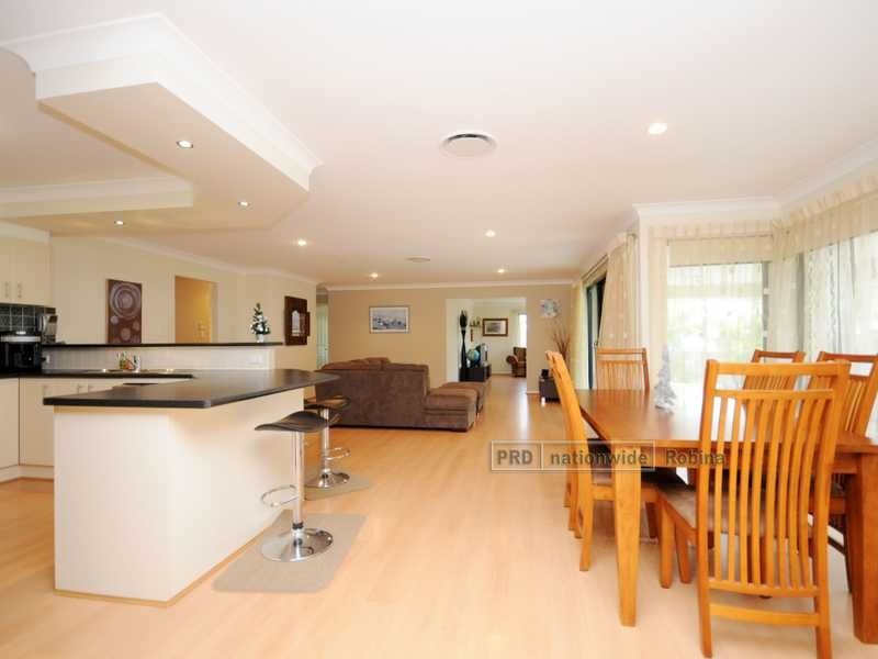 75 Clover Hill Drive, Mudgeeraba QLD 4213