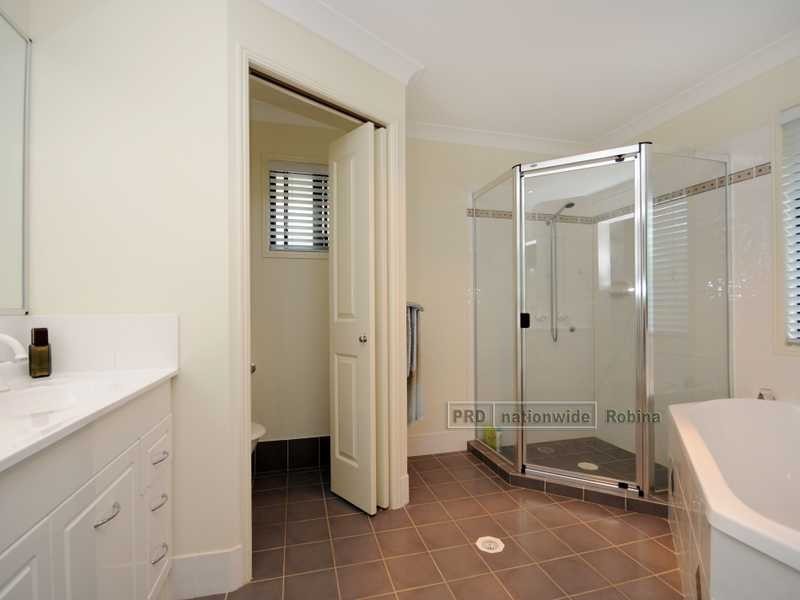 75 Clover Hill Drive, Mudgeeraba QLD 4213