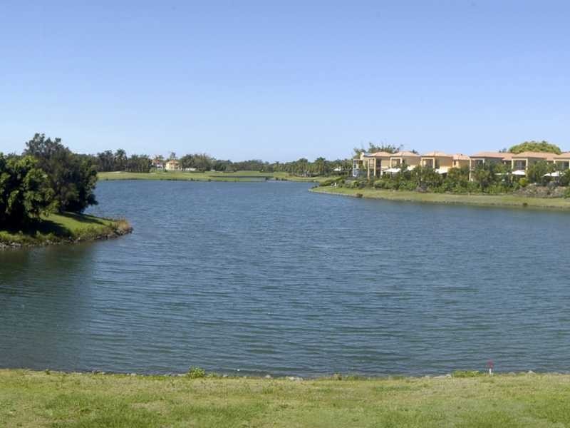 Lot 8/145 Palm Meadows Drive, Carrara QLD 4211