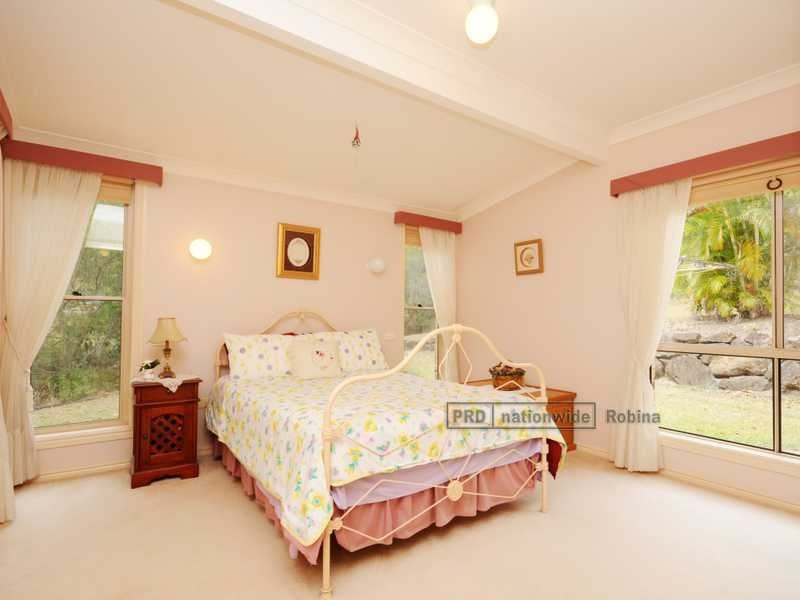 6 Hidden Valley Rd, Bonogin QLD 4213