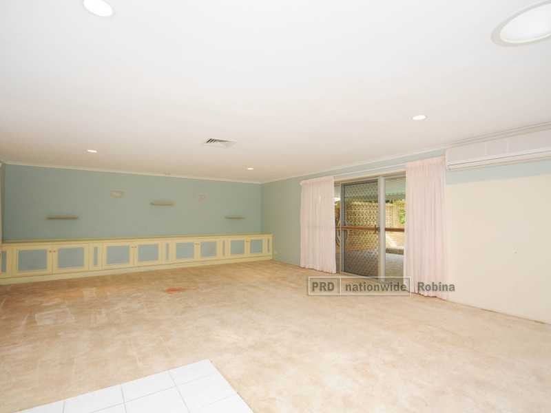 6 Woodvale Drive, Tallai QLD 4213