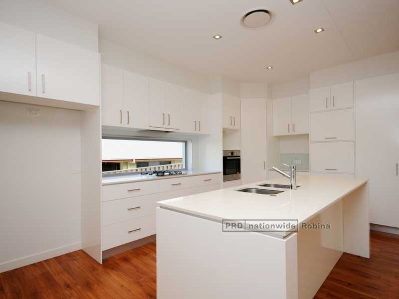 9 Skyburnett Street, Reedy Creek QLD 4227