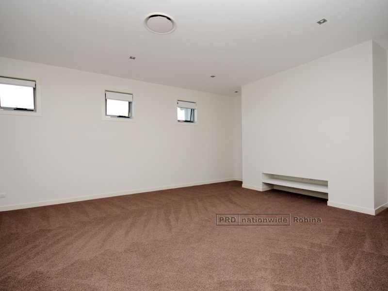 9 Skyburnett Street, Reedy Creek QLD 4227