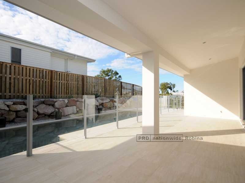 9 Skyburnett Street, Reedy Creek QLD 4227