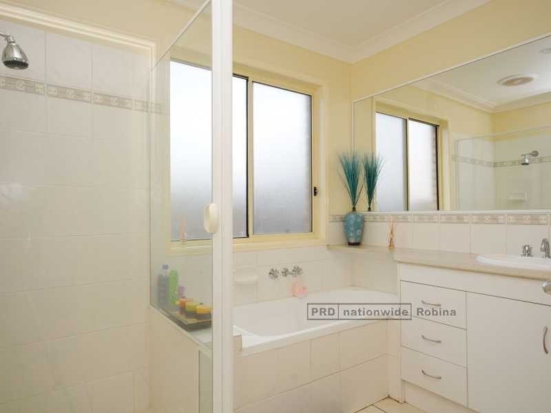 33 Bedroff Street, Upper Coomera QLD 4209