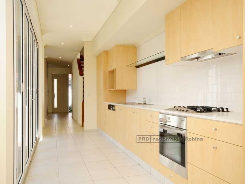 12 Lader Terrace, Varsity Lakes QLD 4227