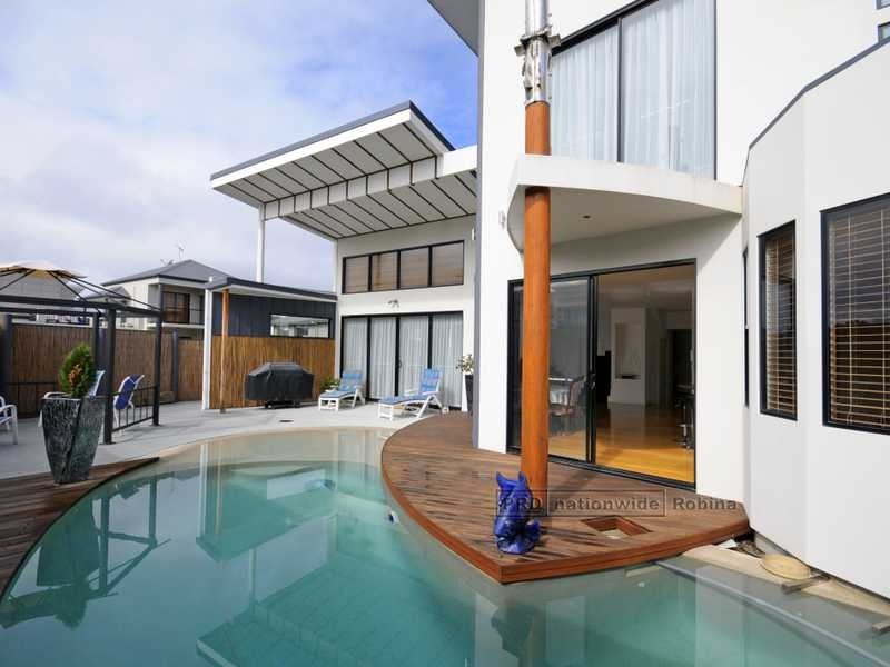 47 Azzurra Drive, Varsity Lakes QLD 4227