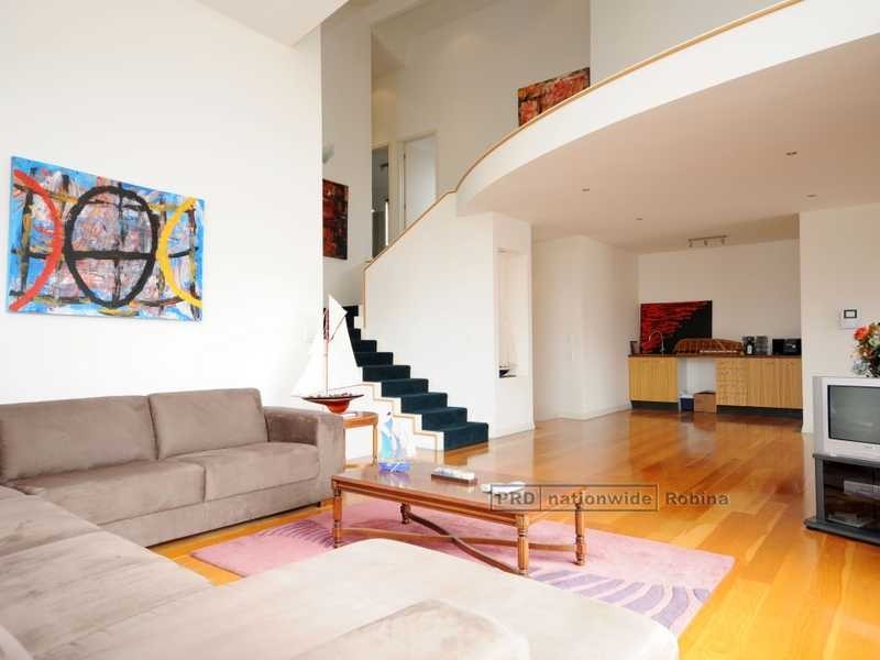 47 Azzurra Drive, Varsity Lakes QLD 4227