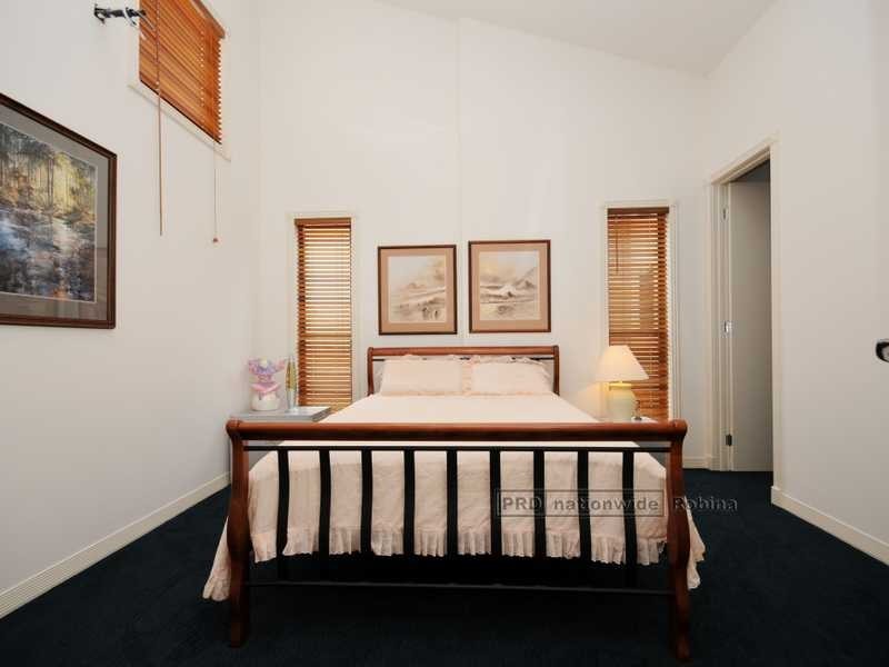 47 Azzurra Drive, Varsity Lakes QLD 4227