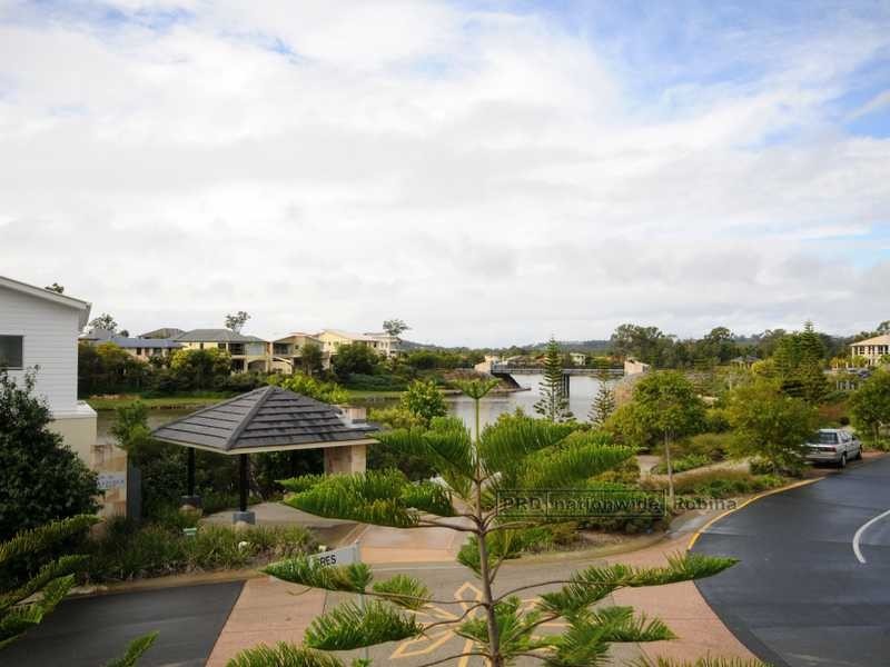 Varsity Lakes QLD 4227