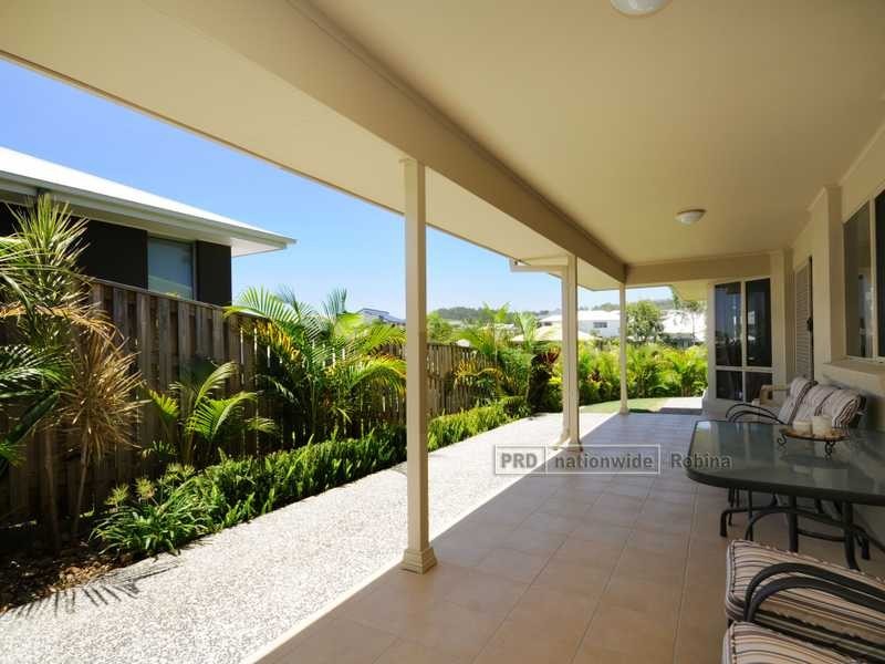 11 Aquarius Street, Reedy Creek QLD 4227