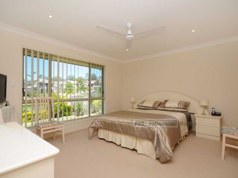 11 Aquarius Street, Reedy Creek QLD 4227