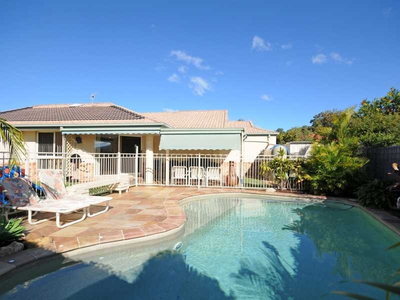 4 Lumley Street, Mudgeeraba QLD 4213