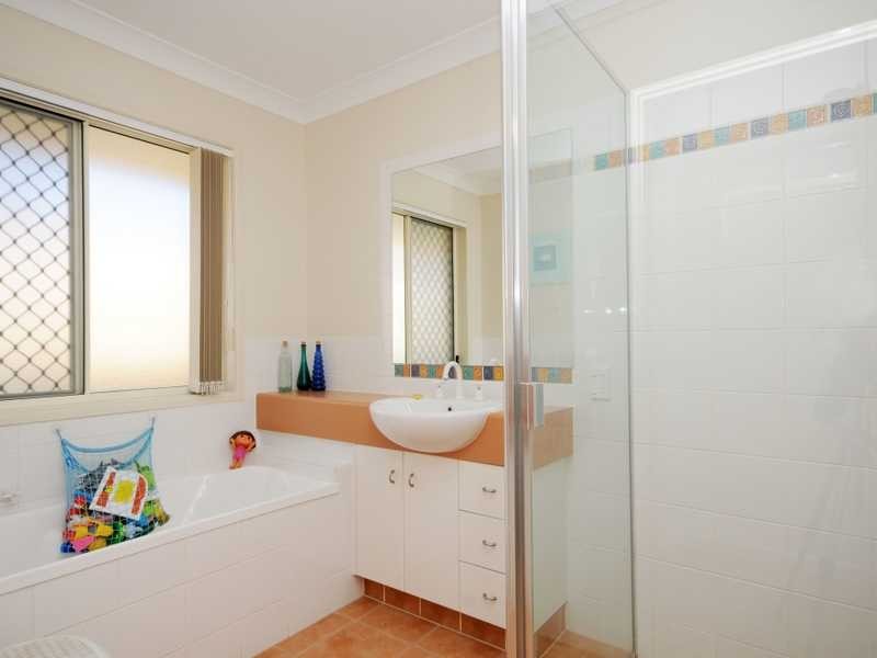 4 Lumley Street, Mudgeeraba QLD 4213