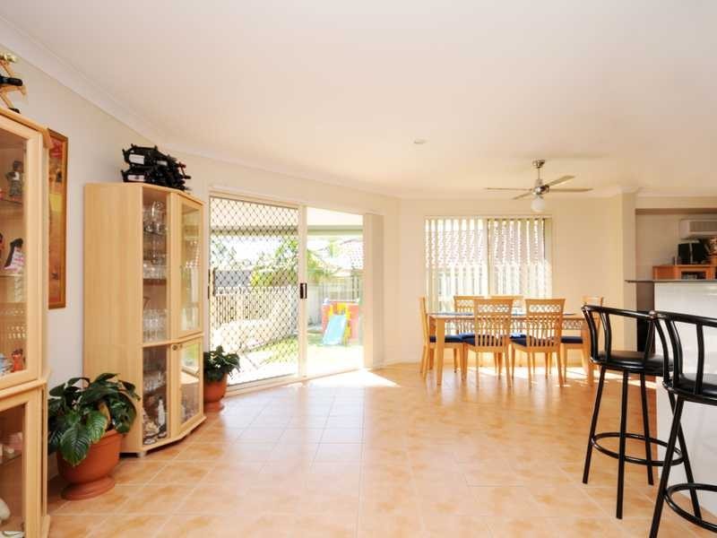 4 Lumley Street, Mudgeeraba QLD 4213
