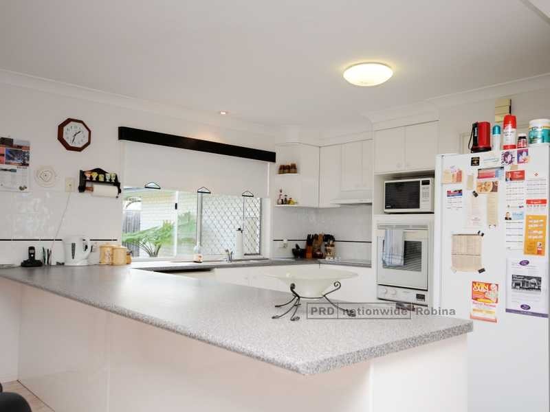 2 Parklane Place, Highland Park QLD 4211