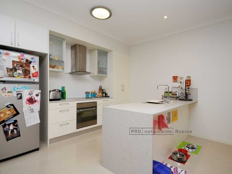2/24 Campelles Avenue, Varsity Lakes QLD 4227