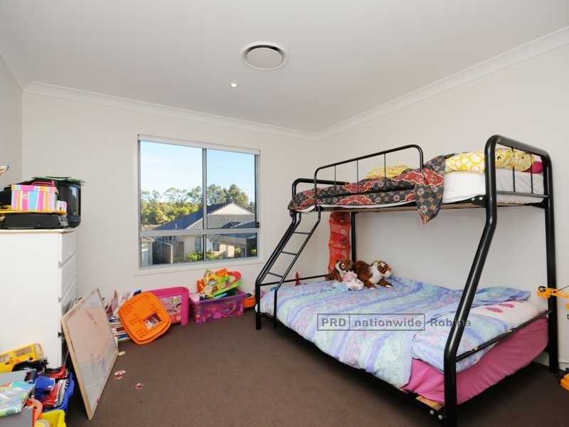 2/24 Campelles Avenue, Varsity Lakes QLD 4227